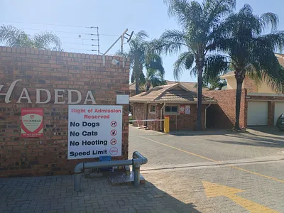 2 Bedroom Apartment To Rent in Pretoria - ughv.webp