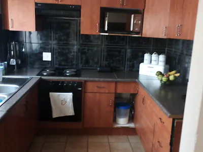 2 Bedroom House To Rent in Pretoria - mnZD.webp
