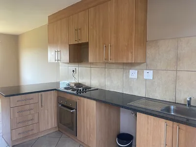 0.5 Bedroom Apartment To Rent in Annlin-Wes, Pretoria - DFDg.webp