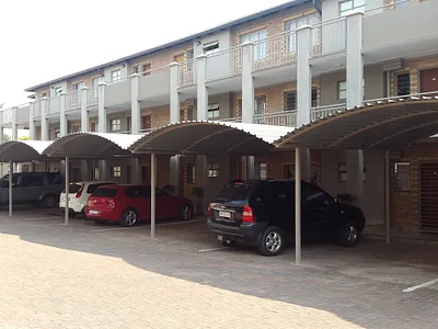 2 Bedroom Townhouse To Rent in Pretoria - SUf9.webp