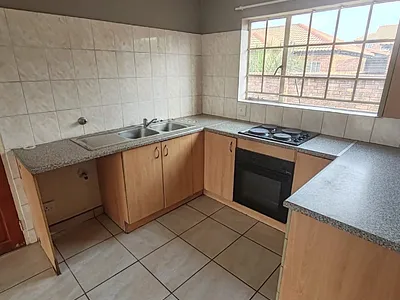 2 Bedroom Apartment To Rent in Pretoria - JtVu.webp