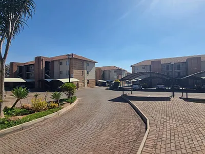 2 Bedroom Apartment To Rent in Pretoria - qAp4.webp