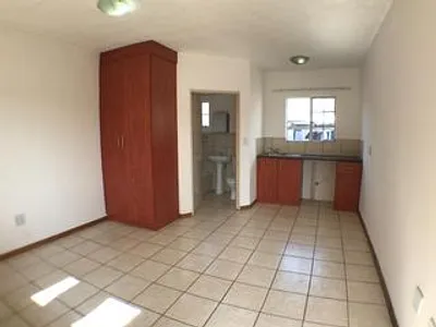 0.5 Bedroom Apartment To Rent in Pretoria - 6I2m.webp