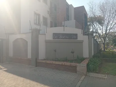 3 Bedroom Apartment To Rent in Pretoria - CtNW.webp