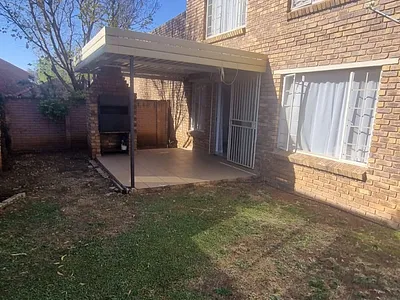 2 Bedroom Townhouse To Rent in Pretoria - img