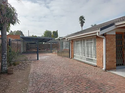 3 Bedroom House To Rent in Pretoria - img