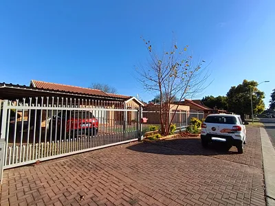 2 Bedroom Apartment To Rent in Pretoria - mdLK.webp