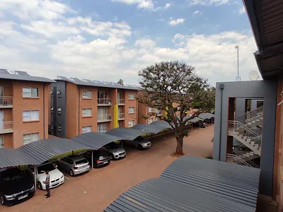 2 Bedroom Apartment To Rent in Pretoria - tW68.webp