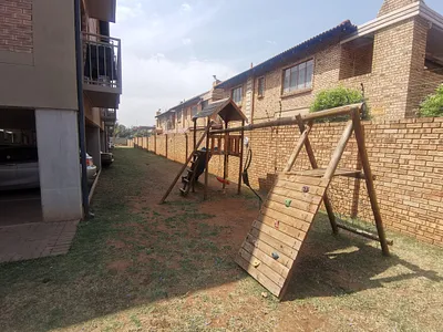 2 Bedroom Apartment To Rent in Pretoria - ky6Z.webp