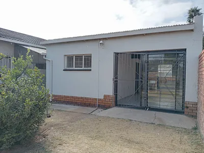 2 Bedroom Apartment To Rent in Pretoria - pGQ0.webp