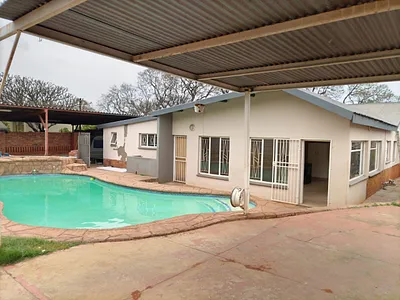 2 Bedroom House To Rent in Pretoria - 3wRW.webp