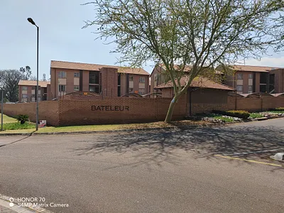 1 Bedroom Apartment To Rent in Pretoria - gfVF.webp