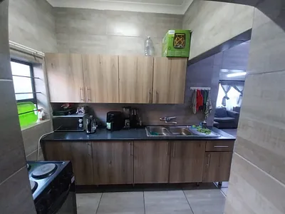 1 Bedroom Apartment To Rent in Pretoria - lMza.webp
