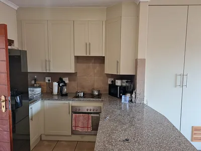 1 Bedroom Apartment To Rent in Pretoria - xSXE.webp