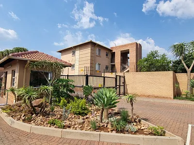 2 Bedroom Apartment To Rent in Pretoria - bMxl.webp