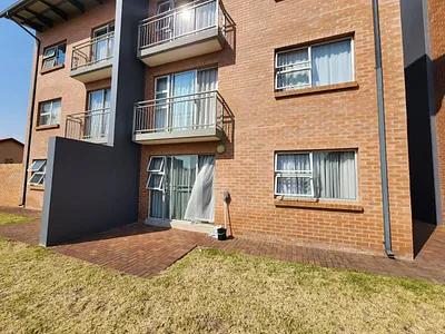 2 Bedroom Apartment For Sale in Pretoria - Vdrw.webp
