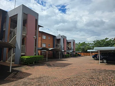 2 Bedroom Townhouse For Sale in Pretoria - OjeD.webp