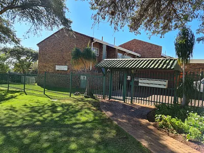 3 Bedroom Apartment To Rent in Pretoria - f0an.webp