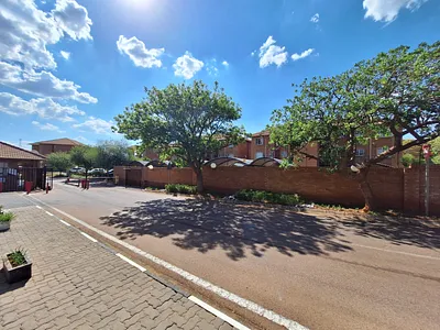 2 Bedroom Apartment To Rent in Pretoria - Ravg.webp