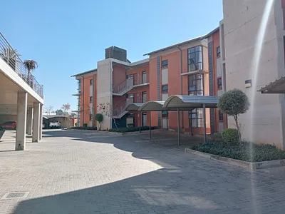 2 Bedroom Apartment To Rent in Pretoria - FJyT.webp