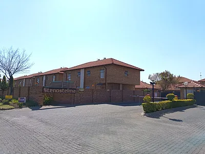 3 Bedroom Apartment To Rent in Pretoria - tPp4.webp