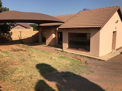 2 Bedroom House To Rent in Pretoria - img