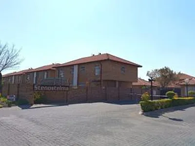 3 Bedroom Apartment To Rent in Pretoria - wWJN.webp