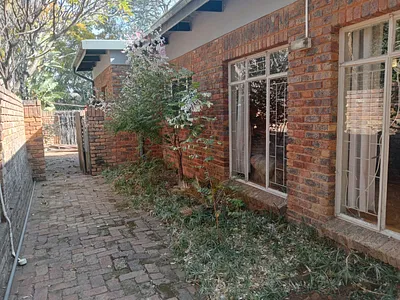 4 Bedroom House To Rent in Akasia - pvAj.webp