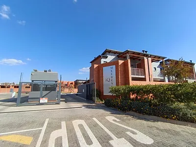 3 Bedroom Apartment To Rent in Pretoria - LhaT.webp