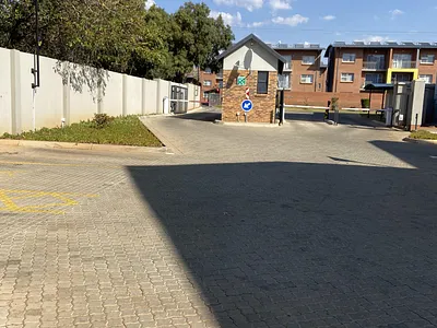 2 Bedroom Apartment To Rent in Pretoria - img