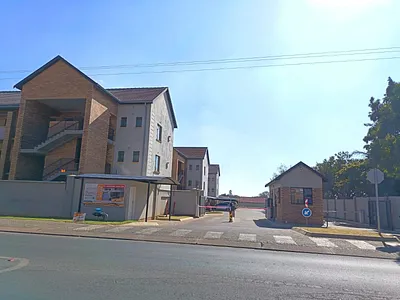 2 Bedroom Apartment To Rent in Pretoria - bpSV.webp