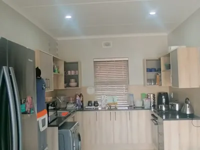 3 Bedroom Apartment To Rent in Pretoria - 8sYp.webp