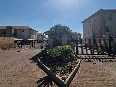 2 Bedroom Apartment For Sale in Pretoria - i1Bq.webp