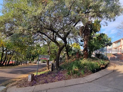 3 Bedroom Apartment For Sale in Pretoria - Fa8S.webp