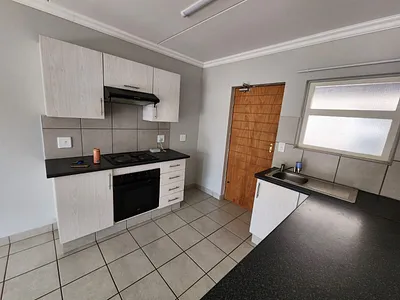 2 Bedroom Townhouse For Sale in Pretoria - V7SJ.webp