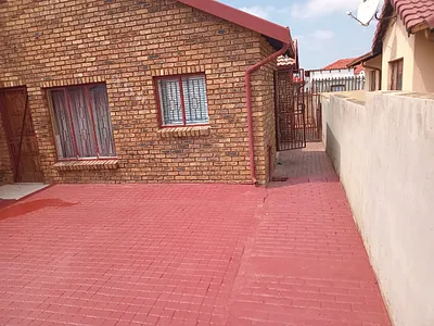 3 Bedroom House To Rent in Pretoria - pHHM.webp