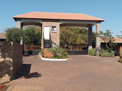 2 Bedroom Townhouse To Rent in Pretoria - 1Z4k.webp
