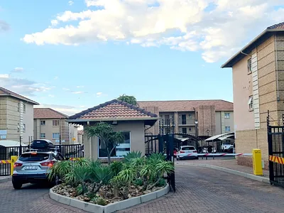 2 Bedroom Apartment For Sale in Pretoria - E2vF.webp