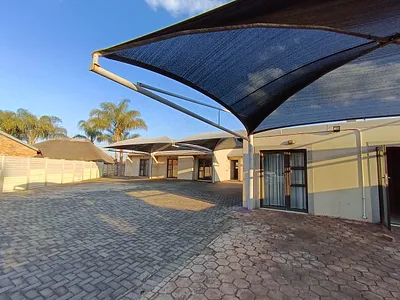 0.5 Bedroom Apartment To Rent in Pretoria - MOlD.webp