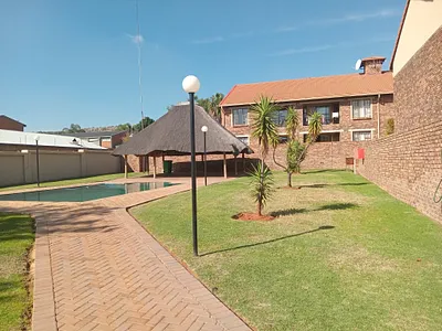 2 Bedroom Townhouse To Rent in Pretoria - n8Yd.webp