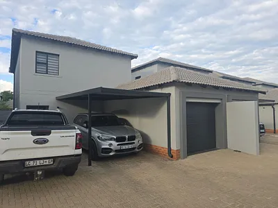 3 Bedroom Apartment For Sale in Pretoria - SxSX.webp