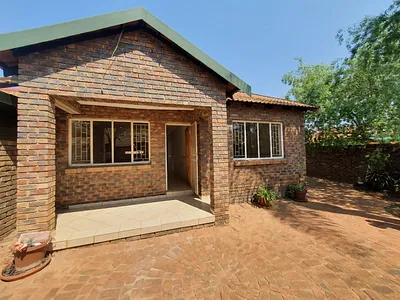 2 Bedroom Apartment To Rent in Pretoria - bKid.webp