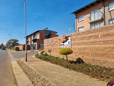2 Bedroom Apartment To Rent in Pretoria - CrSM.webp