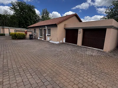 3 Bedroom Apartment To Rent in Pretoria - teXU.webp