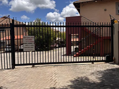 2 Bedroom Apartment To Rent in Pretoria - RNOV.webp