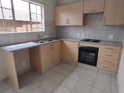 3 Bedroom Apartment To Rent in Pretoria - FV3F.webp