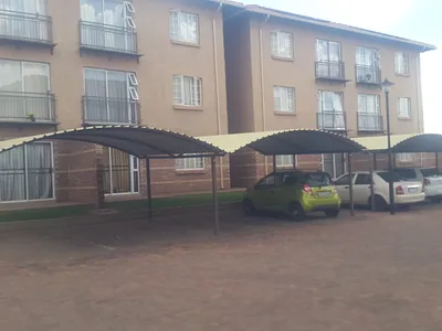 2 Bedroom Townhouse To Rent in Pretoria - AqwT.webp