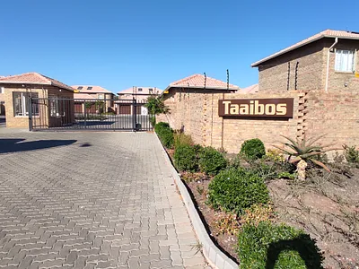 3 Bedroom Townhouse To Rent in Pretoria - yVZn.webp