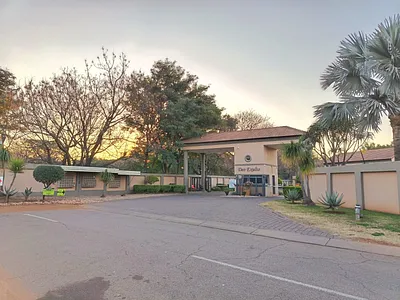 3 Bedroom Apartment To Rent in Pretoria - Z1mr.webp