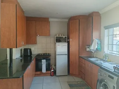 3 Bedroom Apartment To Rent in Pretoria - Jo94.webp